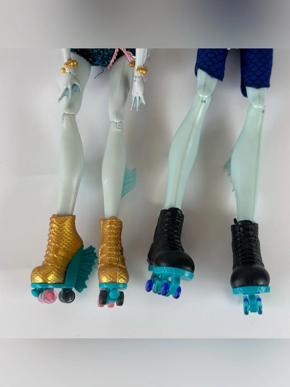 Monster High Wheel Love Lagoona Blue And Gil Webber Roller Skate Dolls